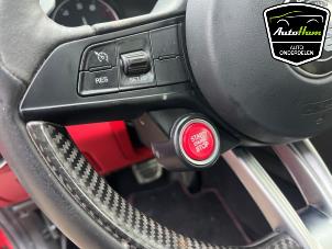 Alfa Romeo Giulia 2.9 Bi-Turbo V6 24V Quadrifoglio Verde Épave (2017, Rouge)