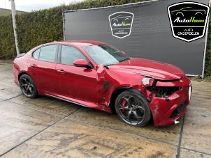Alfa Romeo Giulia 2.9 Bi-Turbo V6 24V Quadrifoglio Verde Épave (2017, Rouge)