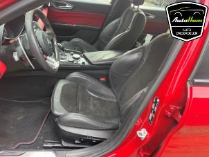 Alfa Romeo Giulia 2.9 Bi-Turbo V6 24V Quadrifoglio Verde Épave (2017, Rouge)
