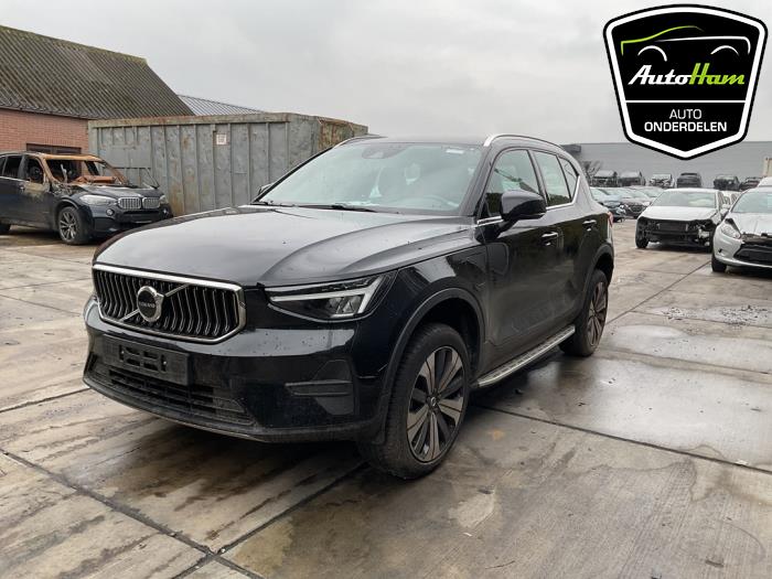 Volvo XC40 1.5 T5 Plug-in Hybrid 16V Épave (2023, Noir)