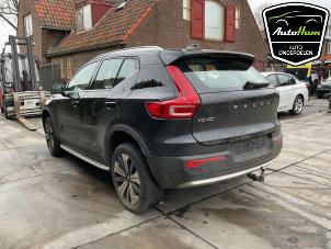 Volvo XC40 1.5 T5 Plug-in Hybrid 16V Épave (2023, Noir)