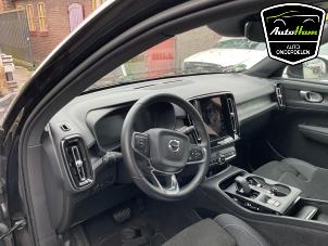 Volvo XC40 1.5 T5 Plug-in Hybrid 16V Épave (2023, Noir)