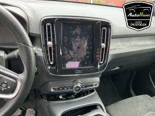 Volvo XC40 1.5 T5 Plug-in Hybrid 16V Épave (2023, Noir)