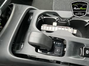 Volvo XC40 1.5 T5 Plug-in Hybrid 16V Épave (2023, Noir)