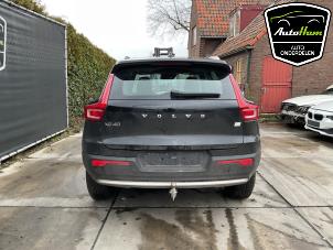 Volvo XC40 1.5 T5 Plug-in Hybrid 16V Épave (2023, Noir)