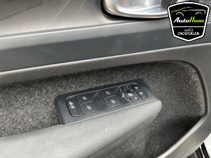 Volvo XC40 1.5 T5 Plug-in Hybrid 16V Épave (2023, Noir)