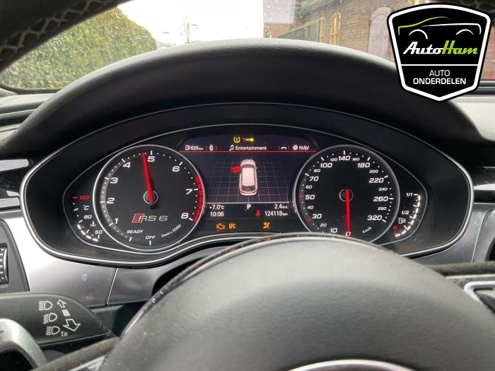 Audi RS 6 Avant 4.0 V8 TFSI 32V Épave (2015, Gris)