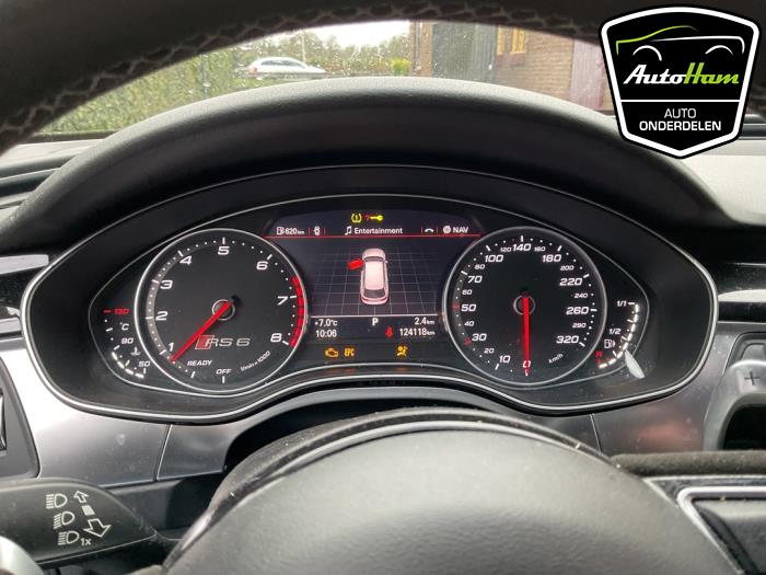 Audi RS 6 Avant 4.0 V8 TFSI 32V Épave (2015, Gris)