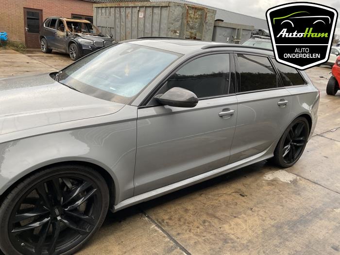 Audi RS 6 Avant 4.0 V8 TFSI 32V Épave (2015, Gris)