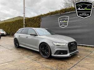 Audi RS 6 Avant 4.0 V8 TFSI 32V Épave (2015, Gris)