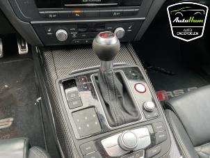 Audi RS 6 Avant 4.0 V8 TFSI 32V Épave (2015, Gris)