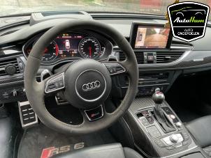 Audi RS 6 Avant 4.0 V8 TFSI 32V Épave (2015, Gris)