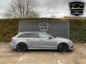 Audi RS 6 Avant 4.0 V8 TFSI 32V Épave (2015, Gris)