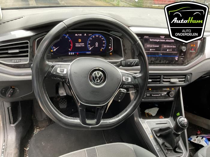 Volkswagen Polo VI 1.0 TSI 12V Samochód złomowany (2021, Szary)