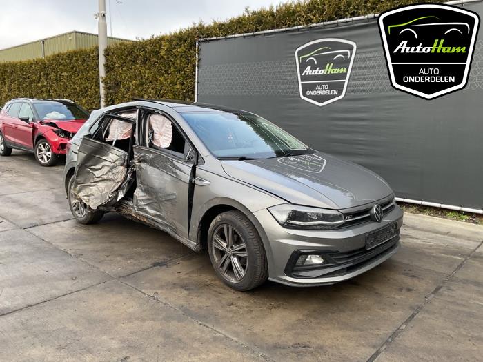 Volkswagen Polo VI 1.0 TSI 12V Samochód złomowany (2021, Szary)