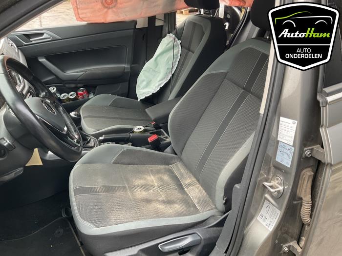 Volkswagen Polo VI 1.0 TSI 12V Samochód złomowany (2021, Szary)