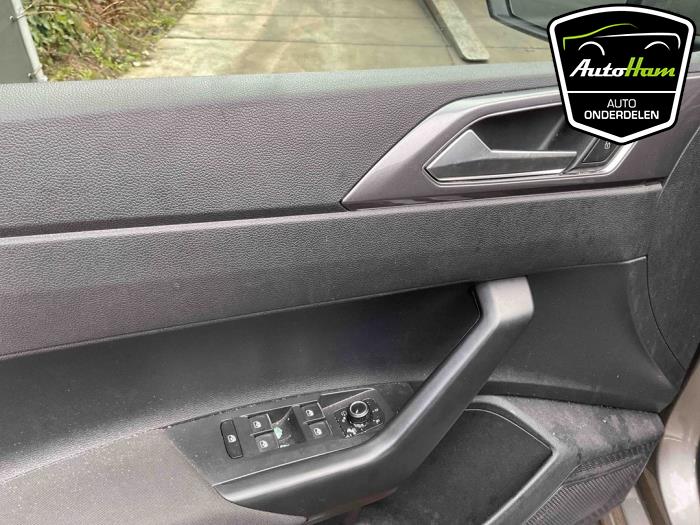 Volkswagen Polo VI 1.0 TSI 12V Samochód złomowany (2021, Szary)