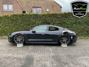 Porsche Taycan 79/84 kWh  (Salvage)