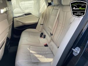 BMW 5 serie Touring 530i 2.0 TwinPower Turbo 16V Mild Hybrid Épave (2021, Noir)