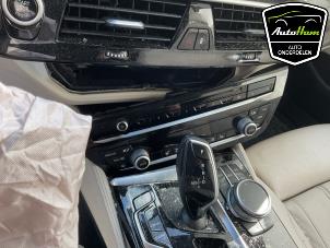 BMW 5 serie Touring 530i 2.0 TwinPower Turbo 16V Mild Hybrid Épave (2021, Noir)