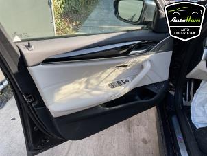 BMW 5 serie Touring 530i 2.0 TwinPower Turbo 16V Mild Hybrid Épave (2021, Noir)