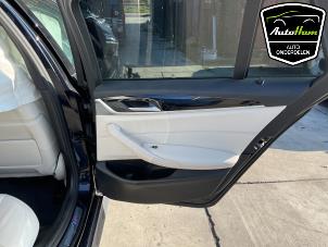 BMW 5 serie Touring 530i 2.0 TwinPower Turbo 16V Mild Hybrid Épave (2021, Noir)
