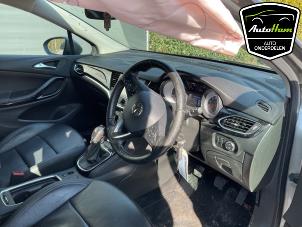 Opel Astra K 1.6 SIDI Eco Turbo 16V Samochód złomowany (2019, Ciemny, Szary)