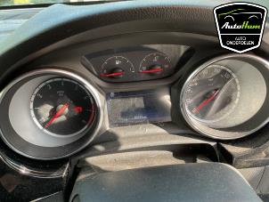 Opel Astra K 1.6 SIDI Eco Turbo 16V Samochód złomowany (2019, Ciemny, Szary)