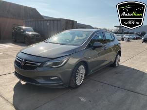 Opel Astra K 1.6 SIDI Eco Turbo 16V Samochód złomowany (2019, Ciemny, Szary)