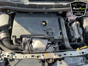 Opel Astra K 1.6 SIDI Eco Turbo 16V Samochód złomowany (2019, Ciemny, Szary)