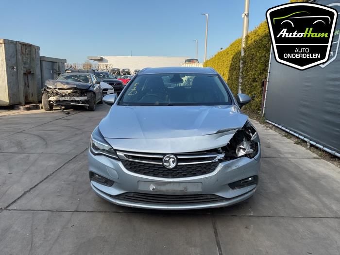 Opel Astra K Sports Tourer 1.6 CDTI 136 16V Épave (2016, Léger, Bleu, Beige)