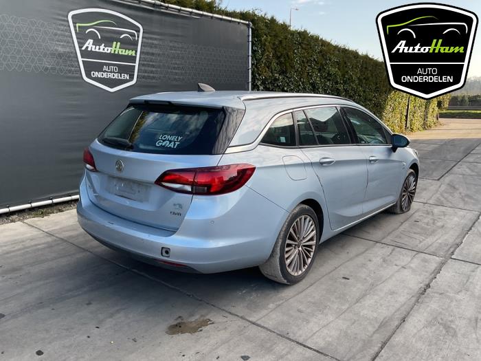 Opel Astra K Sports Tourer 1.6 CDTI 136 16V Épave (2016, Léger, Bleu, Beige)