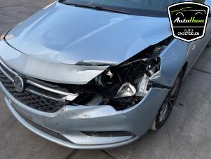 Opel Astra K Sports Tourer 1.6 CDTI 136 16V Épave (2016, Léger, Bleu, Beige)