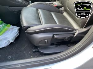 Opel Astra K Sports Tourer 1.6 CDTI 136 16V Épave (2016, Léger, Bleu, Beige)