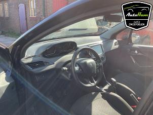 Peugeot 208 I 1.2 Vti 12V PureTech 82 Épave (2013, Bleu)