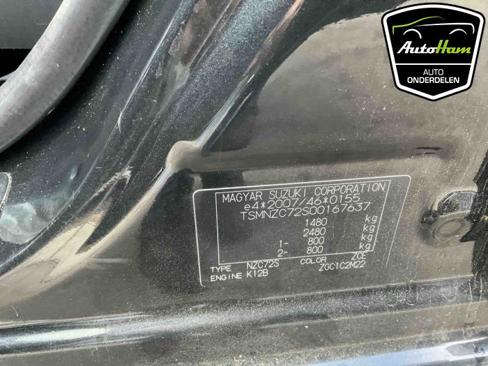 Suzuki Swift 1.2 16V Épave (2011, Noir)