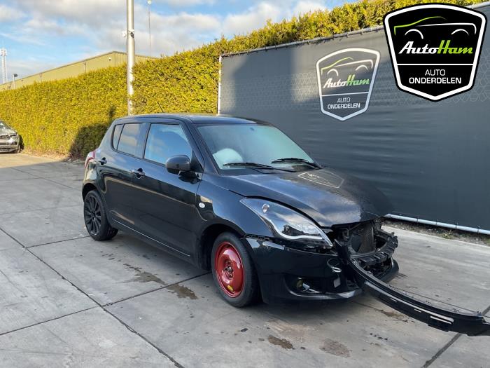 Suzuki Swift 1.2 16V Épave (2011, Noir)
