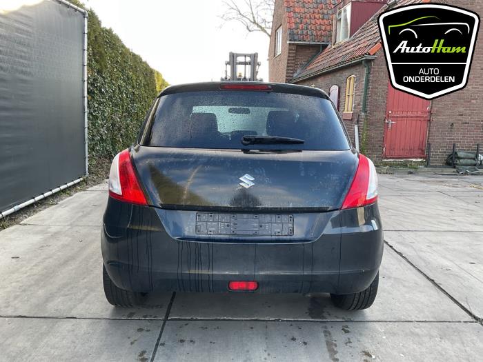 Suzuki Swift 1.2 16V Épave (2011, Noir)