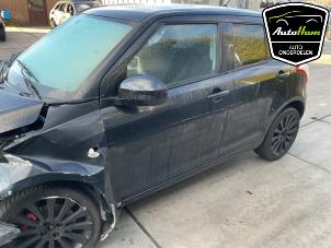 Suzuki Swift 1.2 16V Épave (2011, Noir)
