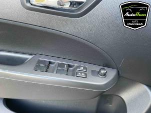 Suzuki Swift 1.2 16V Épave (2011, Noir)
