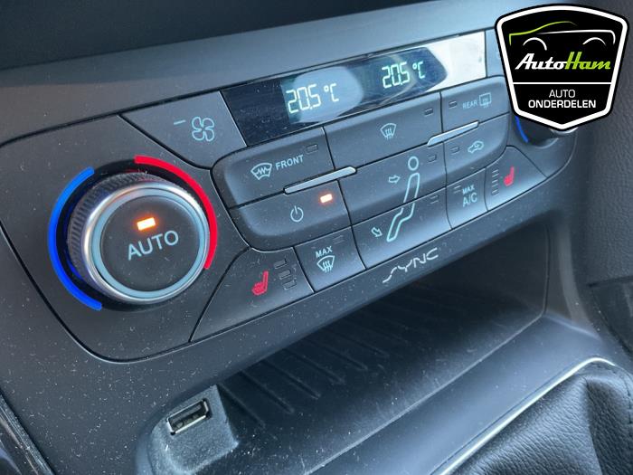 Ford Focus 3 1.5 EcoBoost 16V 150 Épave (2014, Noir)