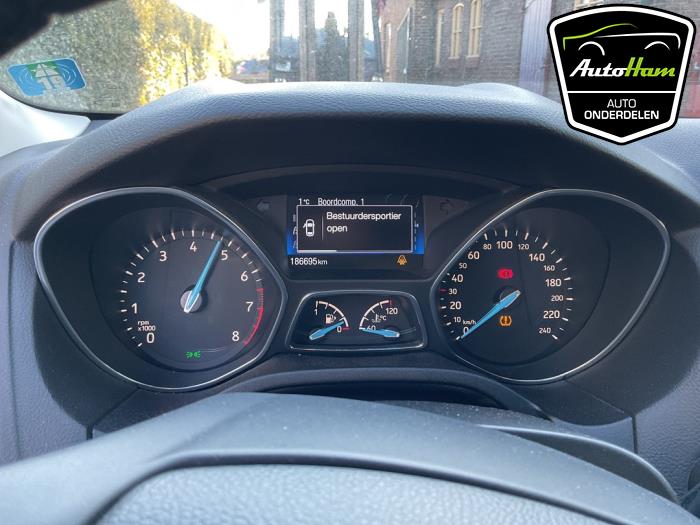 Ford Focus 3 1.5 EcoBoost 16V 150 Épave (2014, Noir)