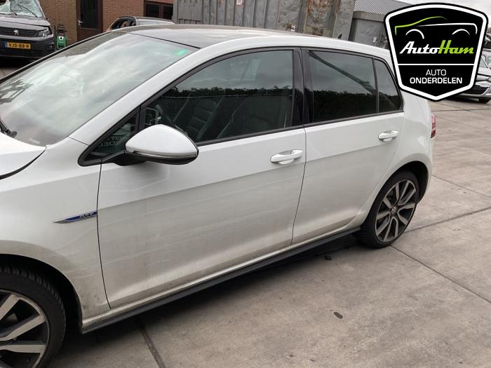 Volkswagen Golf VII 1.4 GTE 16V Samochód złomowany (2015, Bialy)