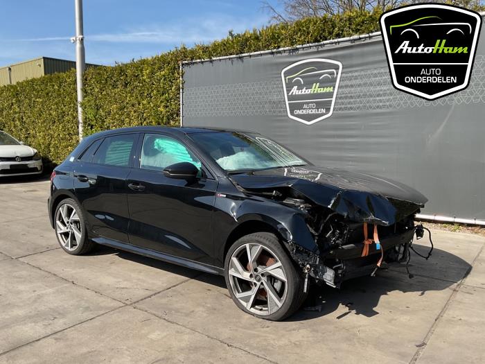 Audi A3 Sportback 1.5 35 TFSI 16V Mild Hybrid Épave (2020, Noir)