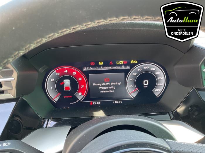 Audi A3 Sportback 1.5 35 TFSI 16V Mild Hybrid Épave (2020, Noir)