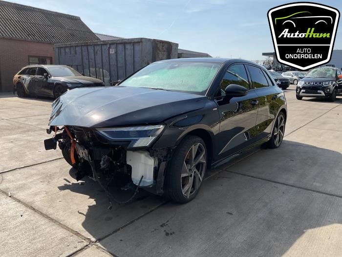 Audi A3 Sportback 1.5 35 TFSI 16V Mild Hybrid Épave (2020, Noir)