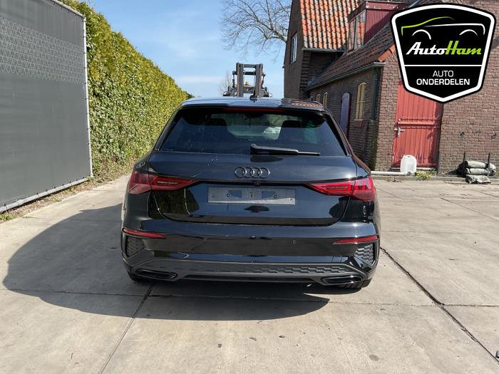Audi A3 Sportback 1.5 35 TFSI 16V Mild Hybrid Épave (2020, Noir)