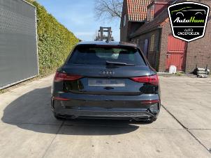 Audi A3 Sportback 1.5 35 TFSI 16V Mild Hybrid Épave (2020, Noir)