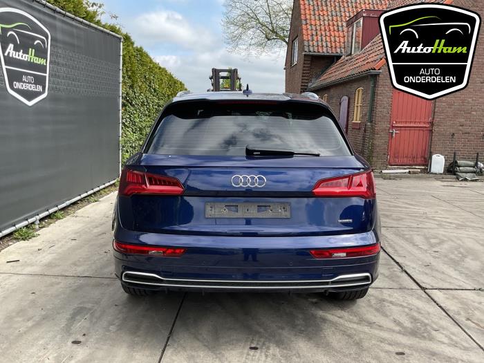 Audi Q5 2.0 TFSI 16V Quattro Samochód złomowany (2019, Niebieski)