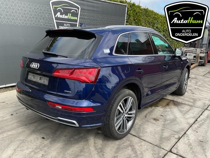 Audi Q5 2.0 TFSI 16V Quattro Samochód złomowany (2019, Niebieski)